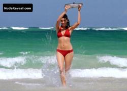 JAMIE-LYNN SIGLER nude in Love Wrecked