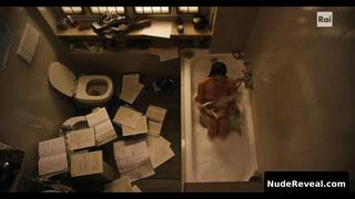 LINDA CARIDI nude in Il Cacciatore