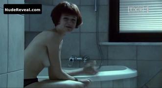 AGNIESZKA GROCHOWSKA nude in Zaginiona