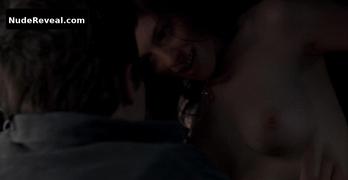 ANNE HATHAWAY nude in Brokeback Mountain