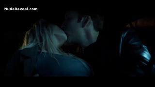 ANGELINA JOLIE nude in Gone In 60 Seconds
