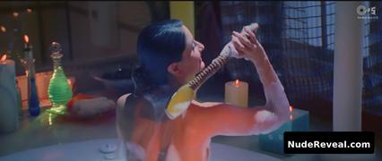KAREENA KAPOOR nude in Bewafaa