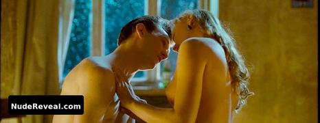 OKSANA AKINSHINA nude in Hipsters