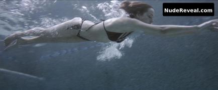 WILLA HOLLAND nude in Blood in the Water