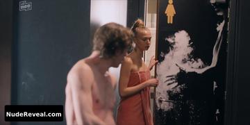 LILLY KRUG nude in Club Der Dinosaurier