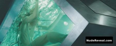 MILLA JOVOVICH nude in Resident Evil: Apocalypse