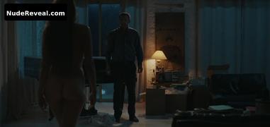 LAETITIA CASTA nude in Une ile