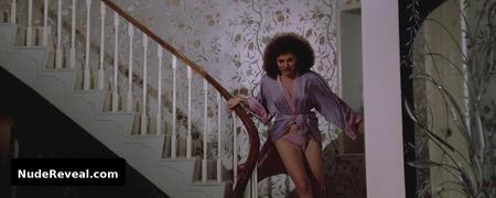 MARY ELIZABETH MASTRANTONIO nude in Scarface