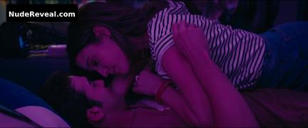 MARIA PEDRAZA nude in Poliamor Para Principiantes