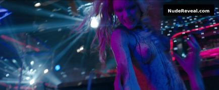 ELLE EVANS nude in Scouts Guide to the Zombie Apocalypse