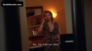 THEKLA REUTEN nude in Lost