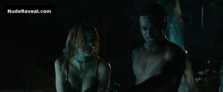 BELLA THORNE nude in Ride