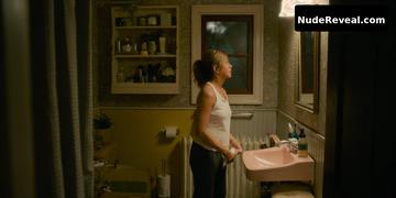 JENNIFER ANISTON nude in Murder Mystery 2