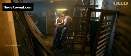 NOOR MALABIKA nude in Palang Tod (siskiyaan)