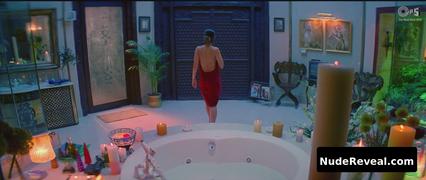 KAREENA KAPOOR nude in Bewafaa