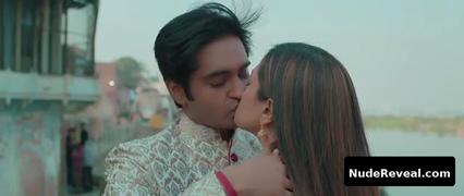 RIYA SEN nude in Pati Patni Aur Woh
