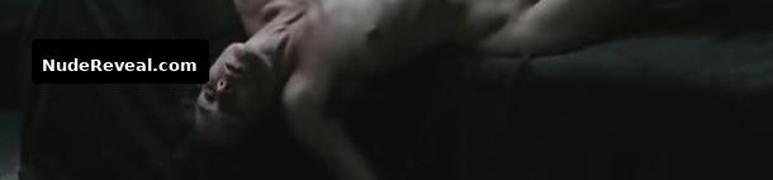 HALINA REIJN nude in Isabelle