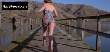 MELANIE LYNSKEY nude in Heavenly Creatures