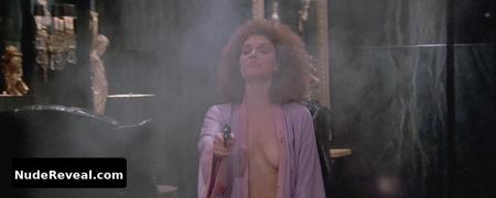 MARY ELIZABETH MASTRANTONIO nude in Scarface