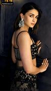 ALIA BHATT nude in Humpty Sharma Ki Dulhania