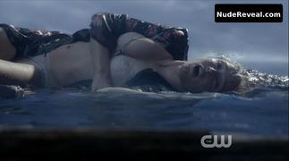 CAITY LOTZ nude in Arrow