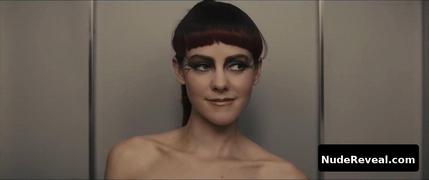 JENA MALONE nude in The Hunger Games: Catching Fire