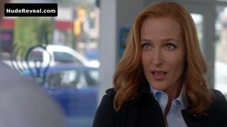 GILLIAN ANDERSON nude in The X-Files