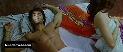 ANUSHKA SHARMA nude in Band Baaja Baarat