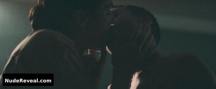 BRITNE OLDFORD nude in Dead Ringers