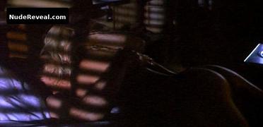 GOLDIE HAWN nude in Bird on a Wire