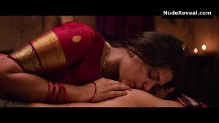 DIVYA PILLAI nude in Mangalavaaram