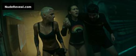 KRISTEN STEWART nude in Underwater
