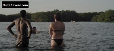 PAULINA DAVILA nude in Carrion