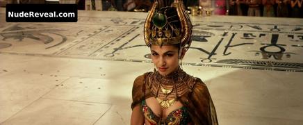 ELODIE YUNG nude in Gods of Egypt