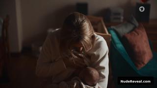 FRANZISKA HARTMANN nude in Polizeiruf 110