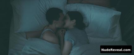 BRITNE OLDFORD nude in Dead Ringers