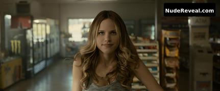 HALSTON SAGE nude in Paper Towns