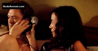 JENNIFER TILLY nude in The Getaway