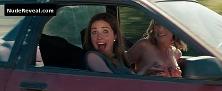 KRISTEN WIIG nude in Bridesmaids
