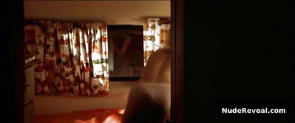 GOLDIE HAWN nude in The Sugarland Express