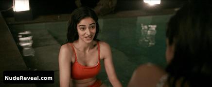 ANANYA PANDAY nude in Gehraiyaan