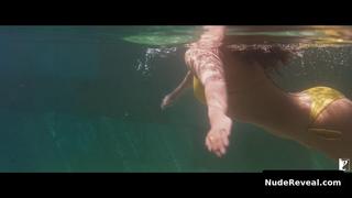 KIARA ADVANI nude in War 2