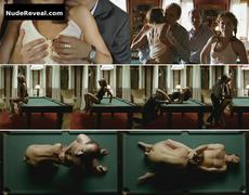 VERONICA ECHEGUI nude in El menor de los males