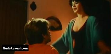 EDWIGE FENECH nude in La moglie vergine