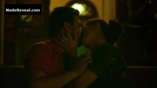 TEJASWINI PANDIT nude in Samantar