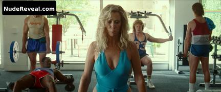 KRISTEN WIIG nude in Wonder Woman 1984
