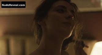 SEYNEB SALEH nude in Was von der Liebe bleibt