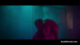 SHERON MENEZZES nude in Maldivas
