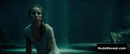 ANNABELLE WALLIS nude in The Mummy