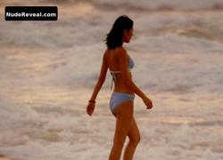 YUNJIN KIM nude in Lost